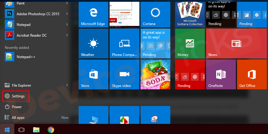 Click on the ‘Start’ menu and select ‘Settings’ from the featured applications