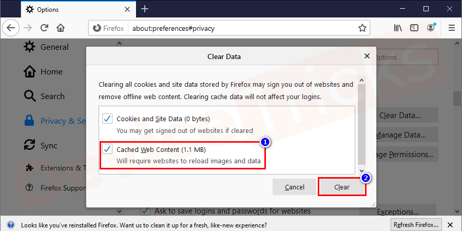 Remember to check the box in front of 'Cached Web Content' before clicking the 'Clear' button.