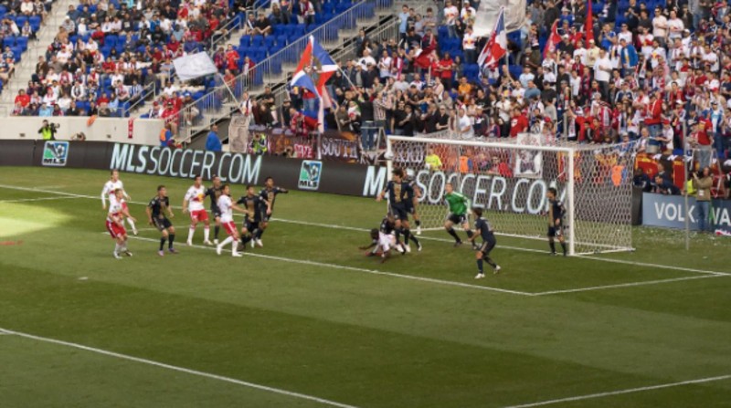 soccer fans adapting to modern trends